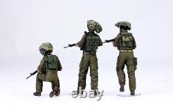 (Pre-Order) Israeli IDF Team In Fight (03 soldiers) 135 Pro Built Model