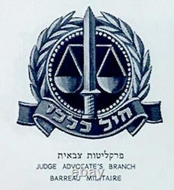 Livre militaire officiel de 1966 : Insignes de l'IDF hébreu, drapeaux, insignes de grades et épinglettes d'Israël.